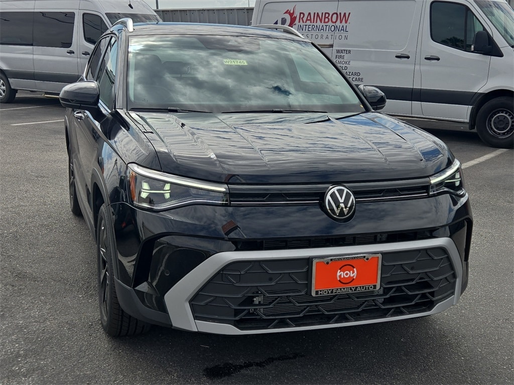 New 2025 Volkswagen Taos 1.5T SE SUV