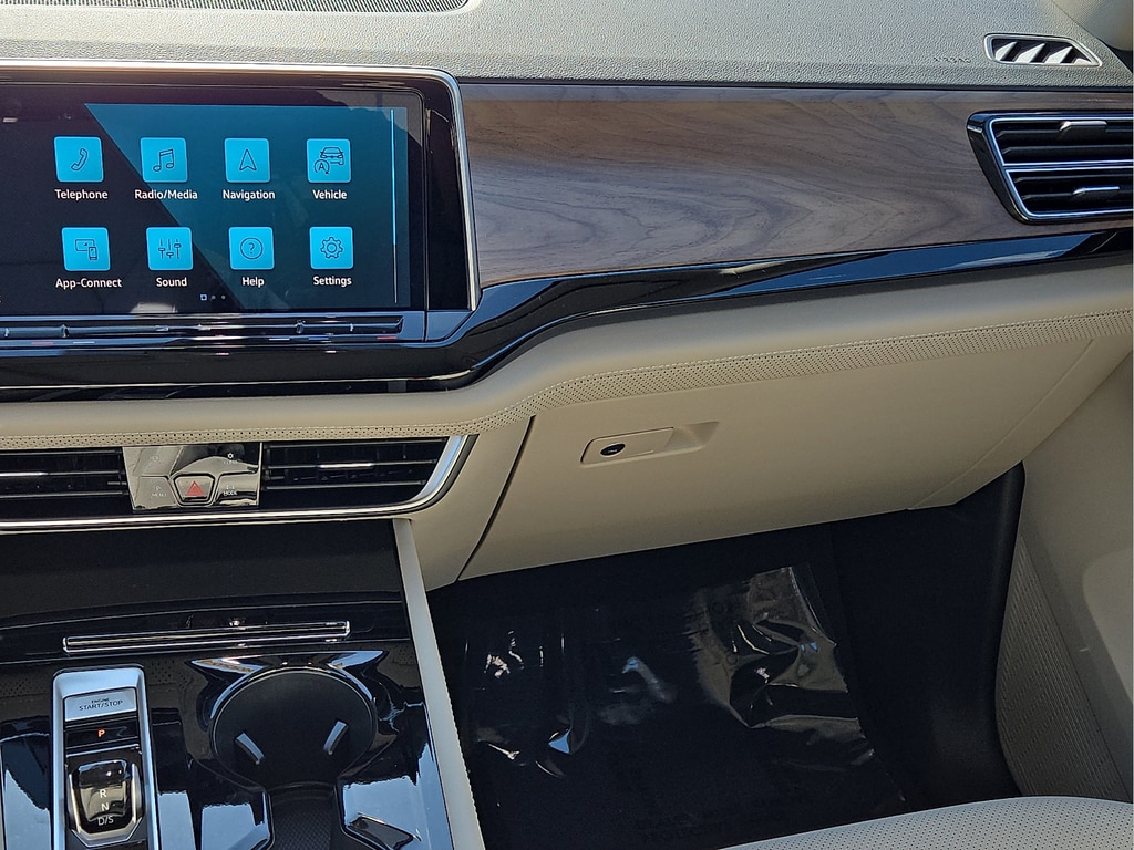 2026 Volkswagen Atlas SE w/Tech - Photo 15