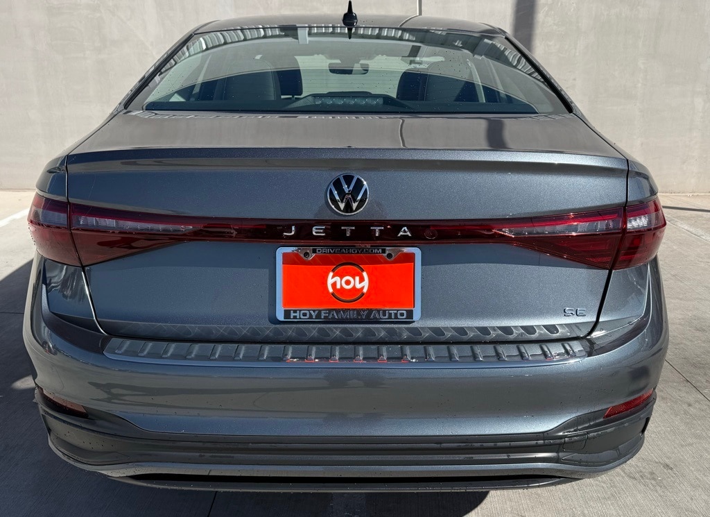 Certified 2025 Volkswagen Jetta 1.5T SE Sedan