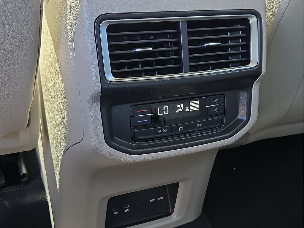 2026 Volkswagen Atlas SE w/Tech - Photo 12