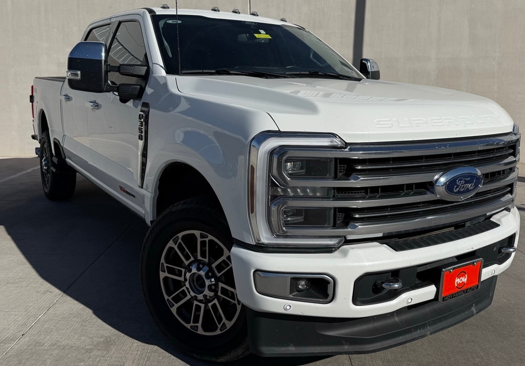 2024 Ford F-350 Super Duty Limited's photo