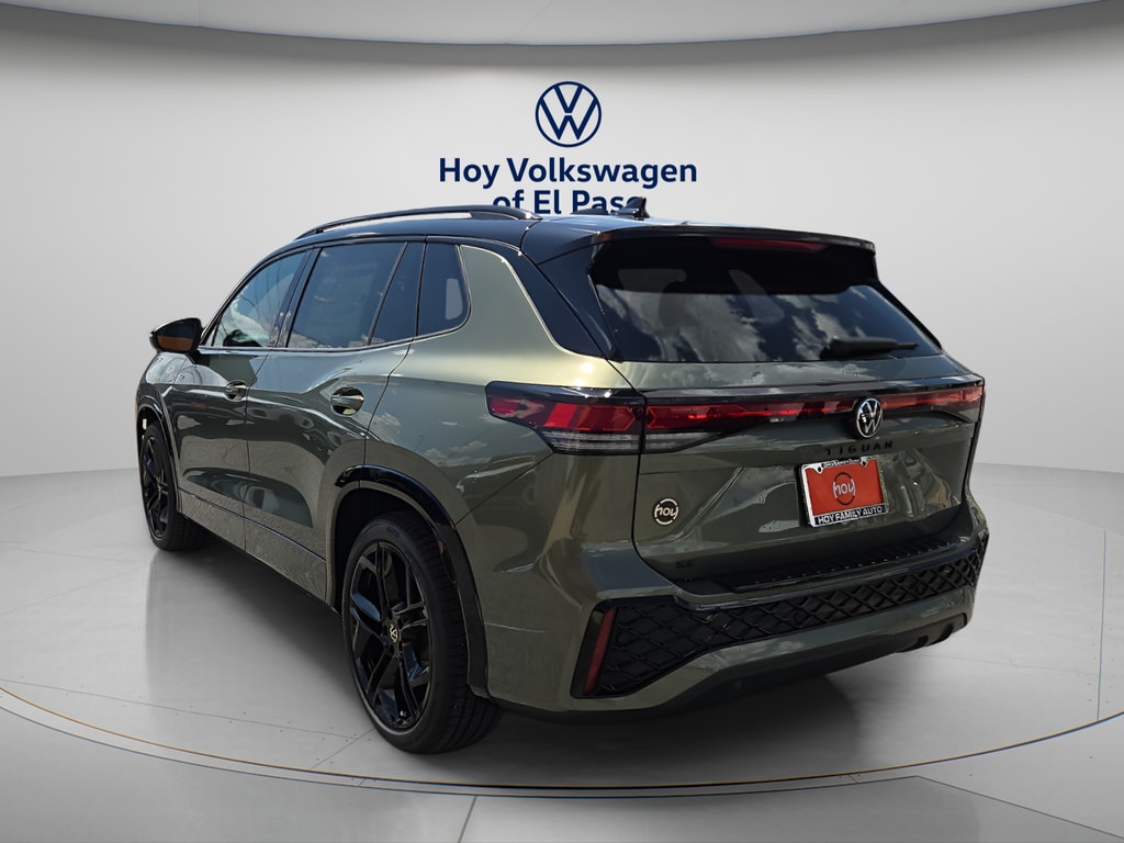 New 2026 Volkswagen Tiguan SE R-Line Black SUV