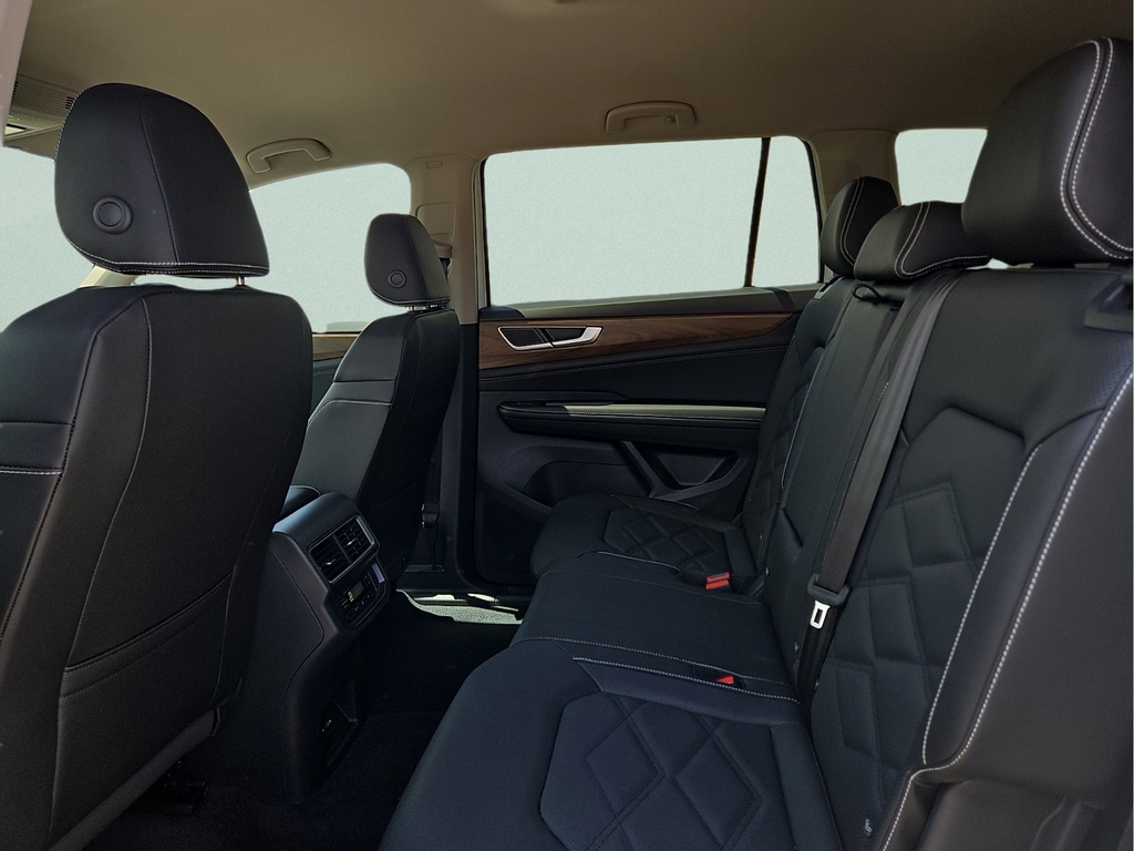 2026 Volkswagen Atlas SE - Photo 11