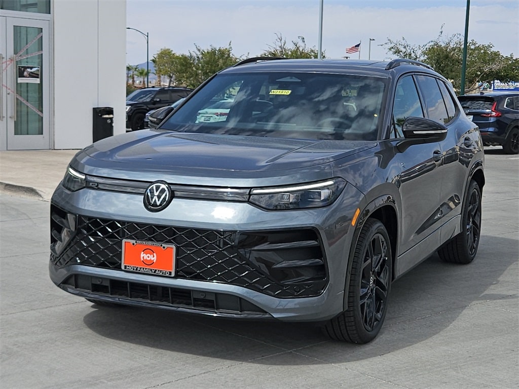 New 2025 Volkswagen Tiguan 2.0T SE R-Line Black SUV
