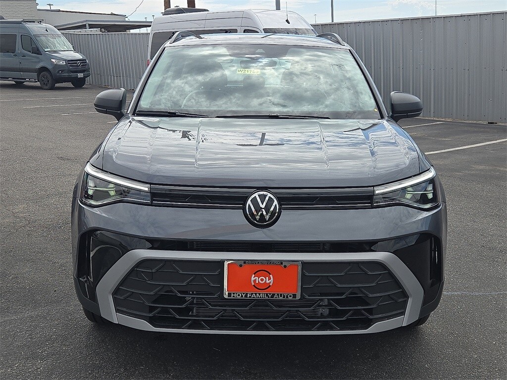 2025 Volkswagen Taos S photo 3