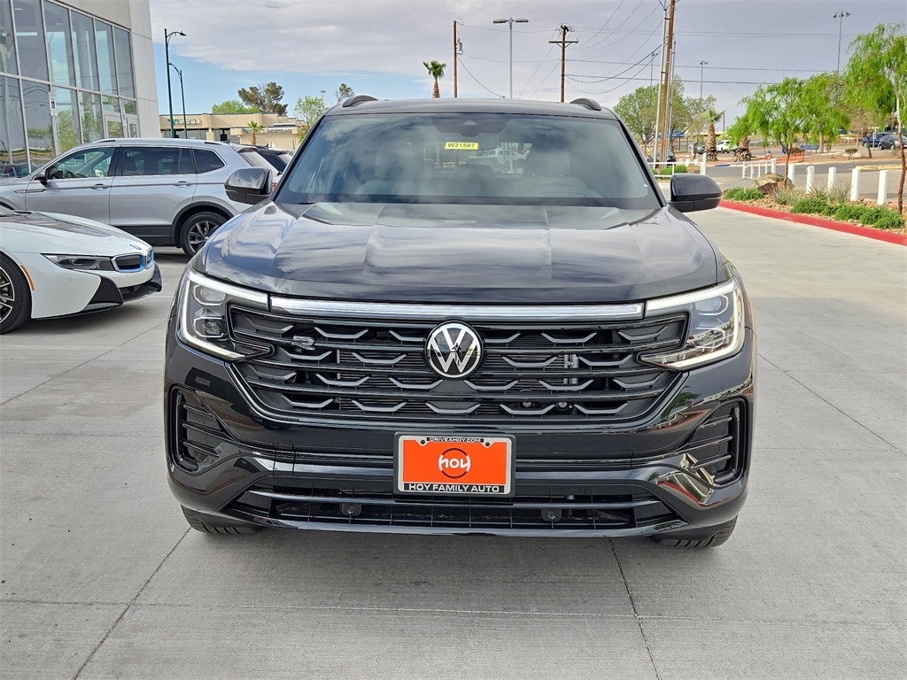 New 2025 Volkswagen Atlas Cross Sport 2.0T SEL R-Line Black SUV