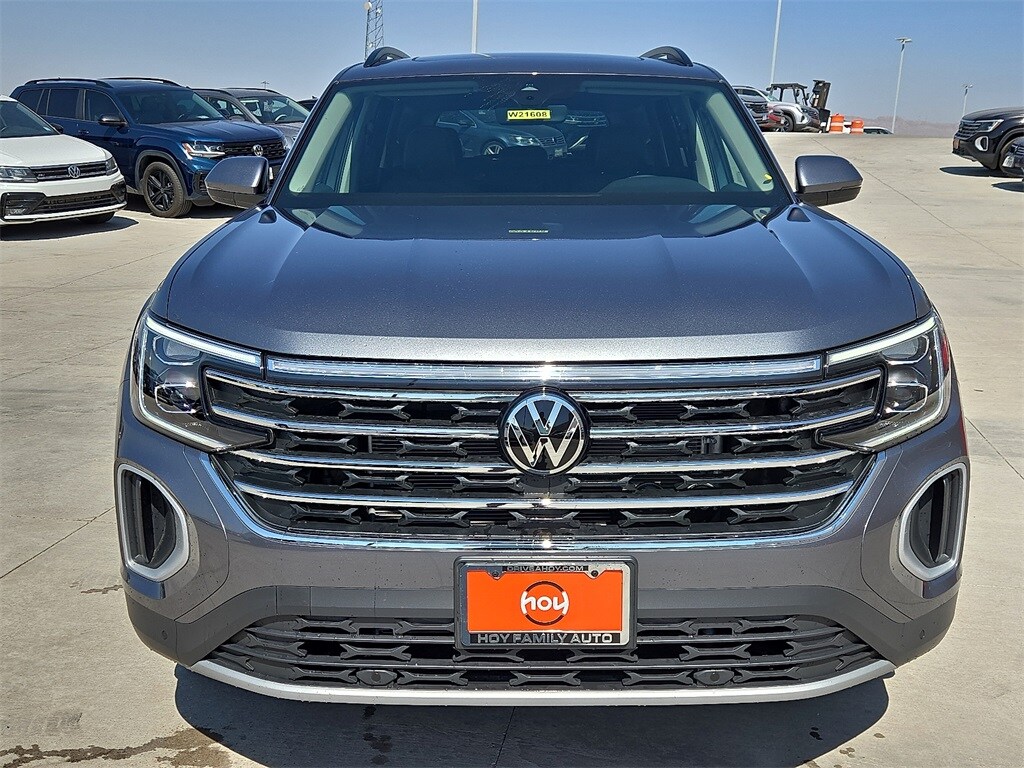 2025 Volkswagen Atlas SE Technology photo 2