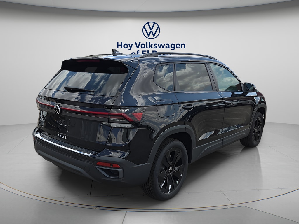 New 2026 Volkswagen Taos 1.5T SE Black SUV