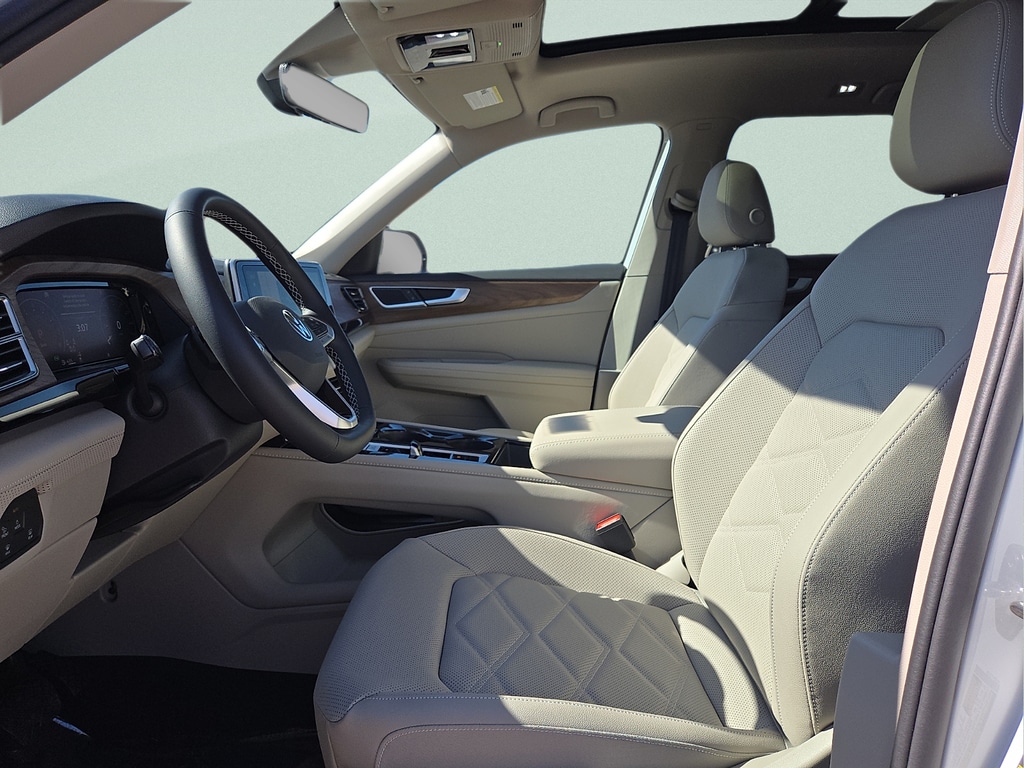 2026 Volkswagen Atlas SE w/Tech - Photo 16