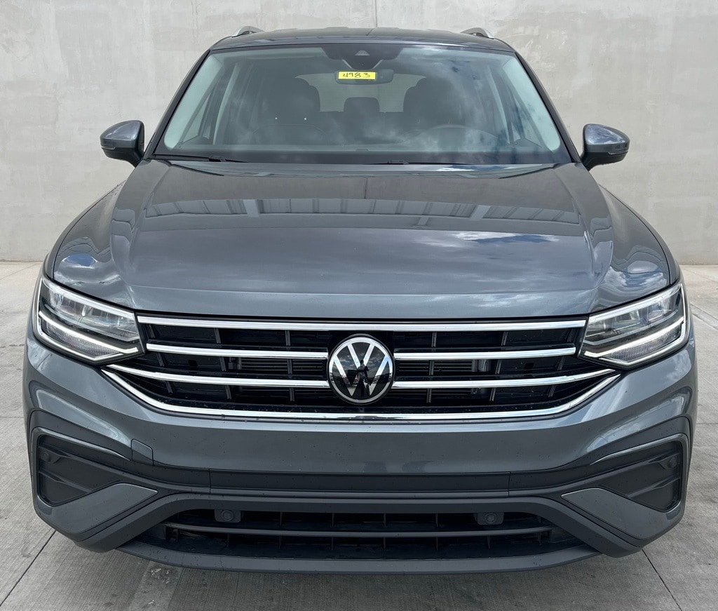 Used 2024 Volkswagen Tiguan SE with VIN 3VV3B7AX2RM002632 for sale in El Paso, TX