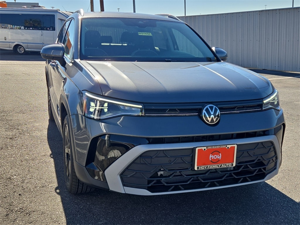 New 2025 Volkswagen Taos 1.5T SE SUV