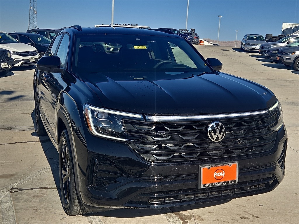 New 2025 Volkswagen Atlas Cross Sport 2.0T SEL R-Line Black SUV