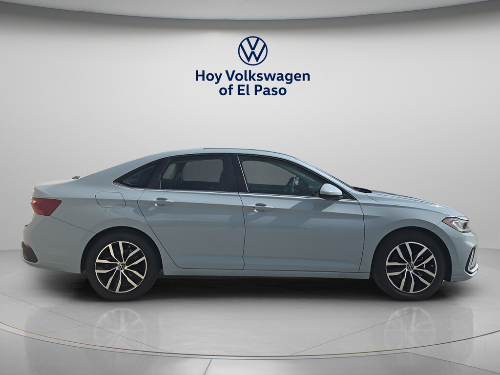 New 2026 Volkswagen Jetta 1.5T SE Sedan