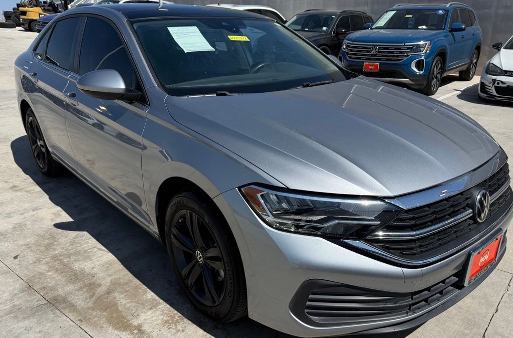 3VW7M7BU5RM043901