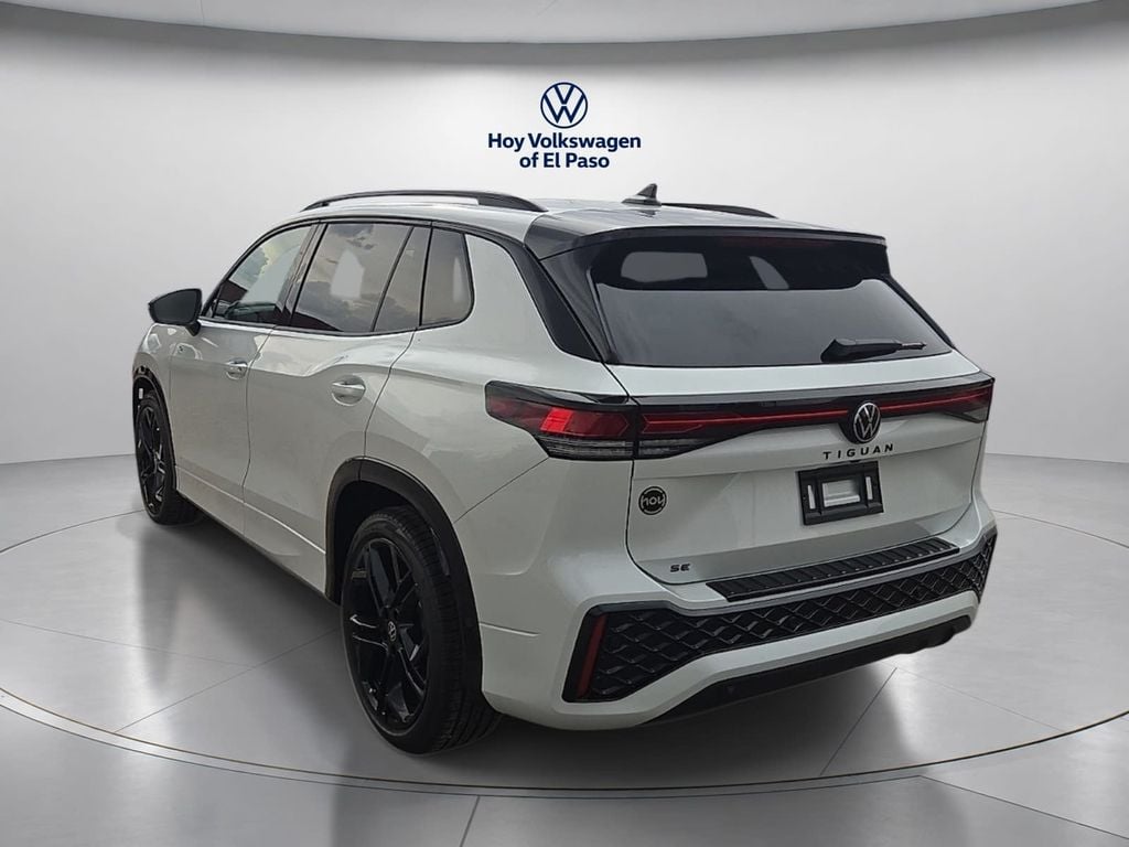 New 2026 Volkswagen Tiguan SE R-Line Black SUV