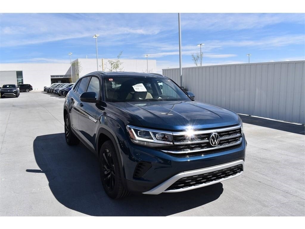 New 2023 Volkswagen Atlas Cross Sport 3.6L V6 SE w/Technology SUV