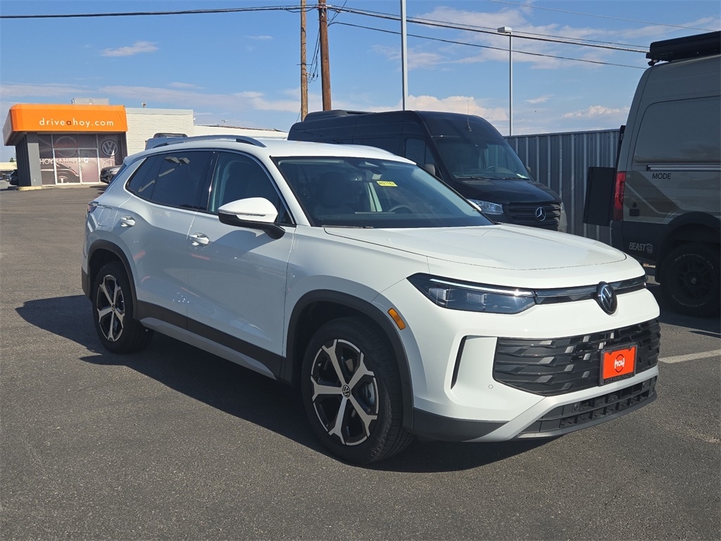 New 2025 Volkswagen Tiguan 2.0T SE SUV