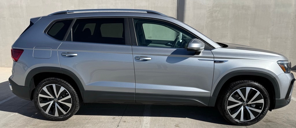 Used 2024 Volkswagen Taos 1.5T SE SUV