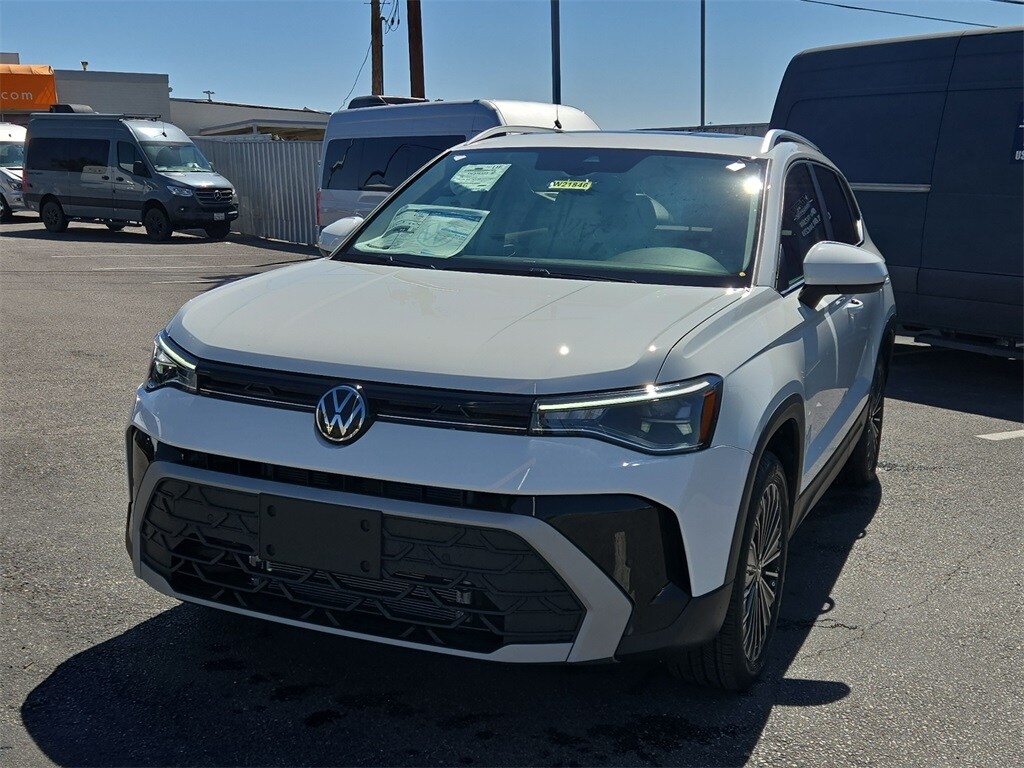 New 2025 Volkswagen Taos 1.5T SE SUV