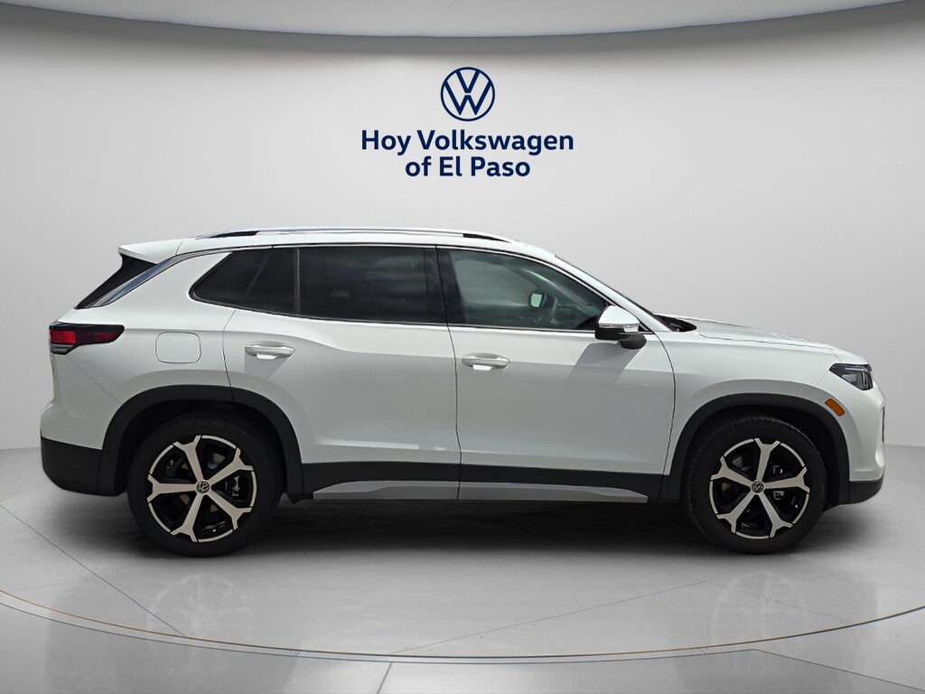 New 2026 Volkswagen Tiguan SE SUV