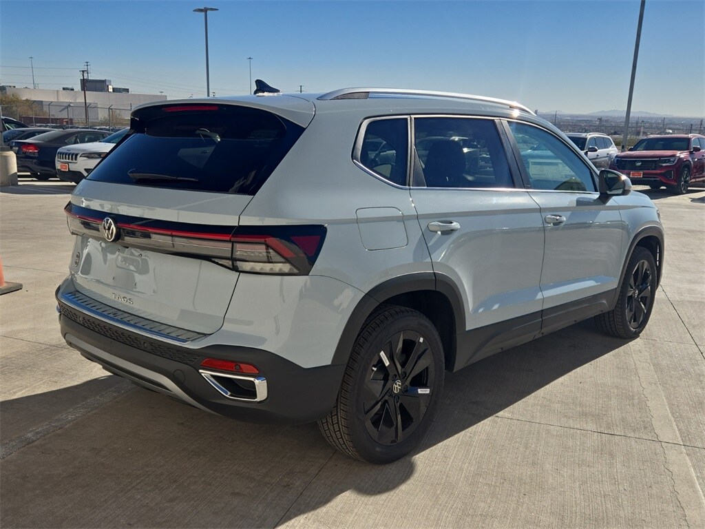 New 2026 Volkswagen Taos 1.5T SE SUV