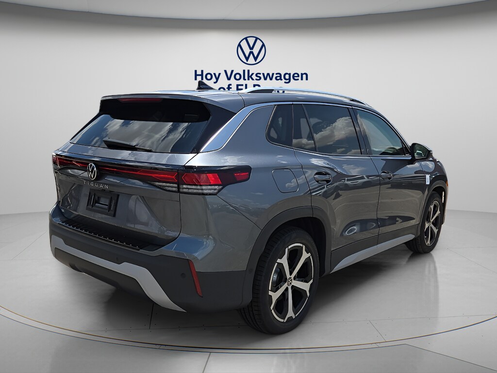 New 2026 Volkswagen Tiguan SE SUV
