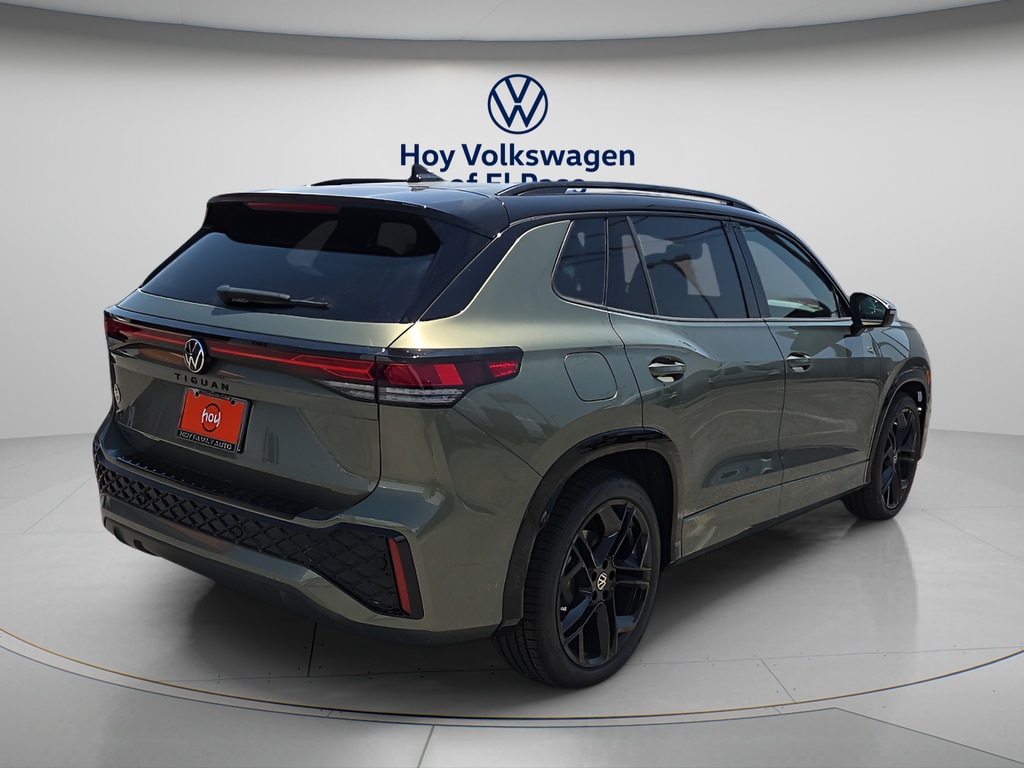 New 2026 Volkswagen Tiguan SE R-Line Black SUV