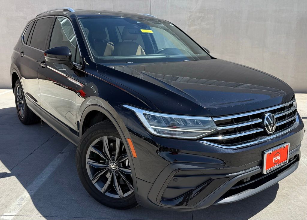 2023 Volkswagen Tiguan 2.0T SE's photo