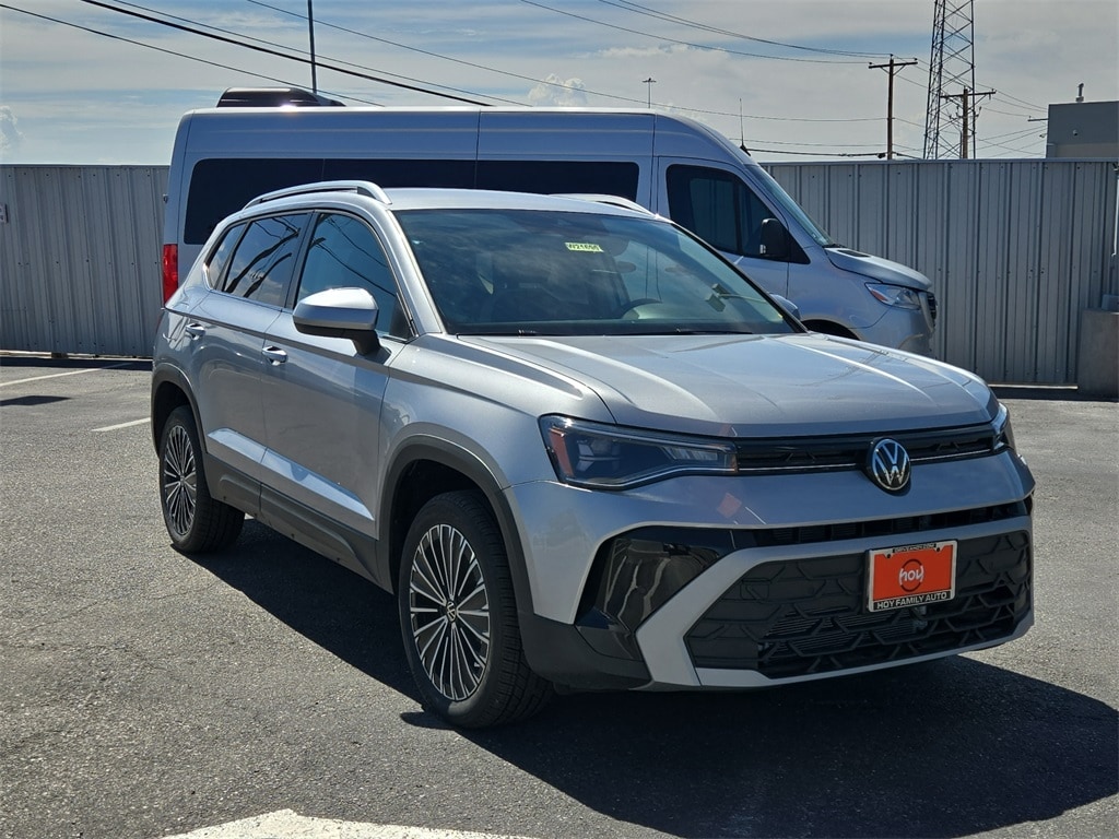 New 2025 Volkswagen Taos 1.5T SE SUV