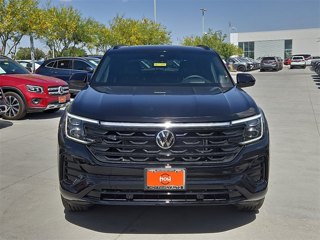 New 2025 Volkswagen Atlas Cross Sport 2.0T SEL R-Line Black SUV