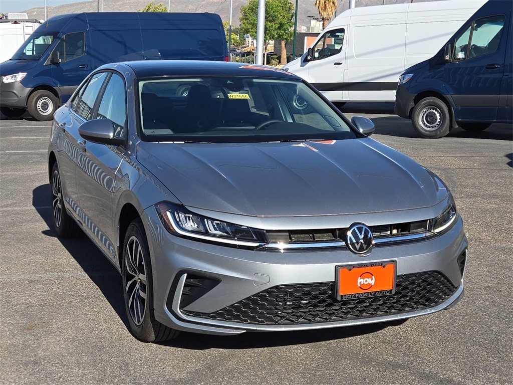 New 2025 Volkswagen Jetta 1.5T SE Sedan