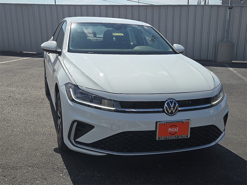 2025 Volkswagen Jetta 1.5T S photo 2