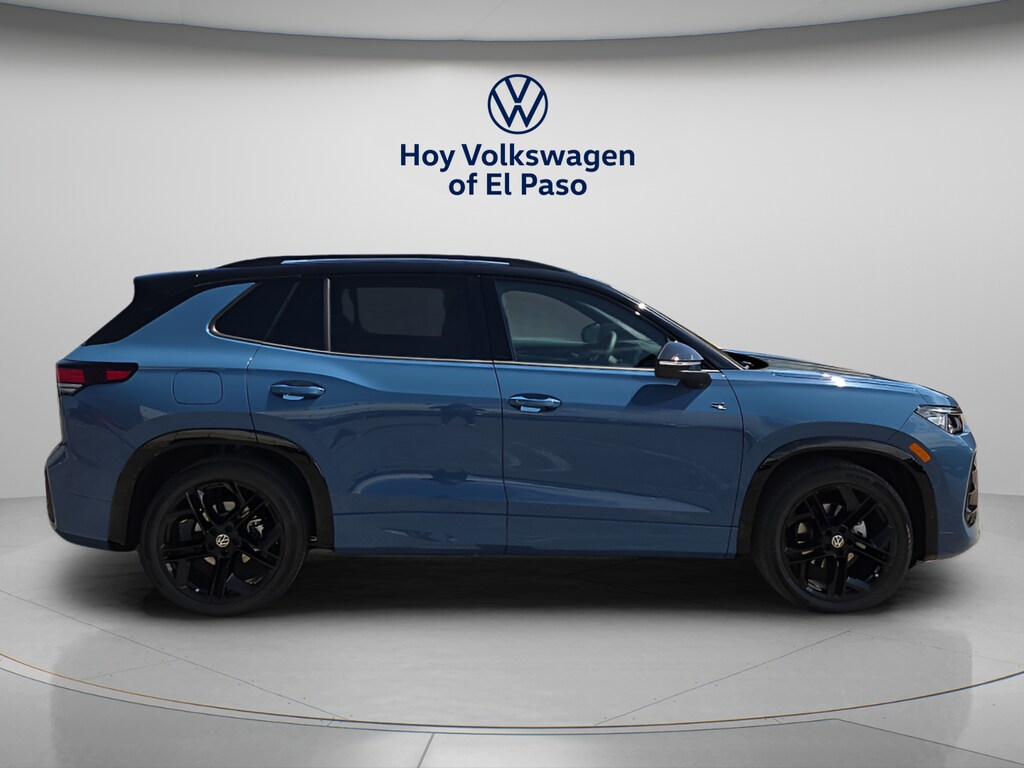 New 2026 Volkswagen Tiguan SE R-Line Black SUV