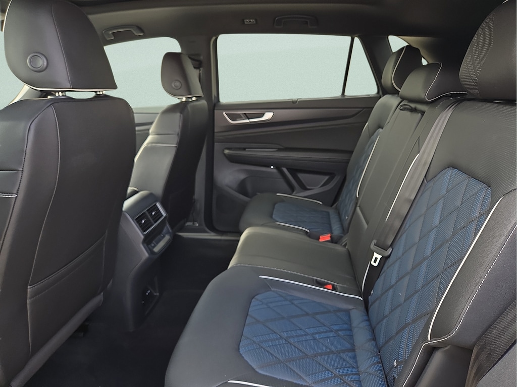 2026 Volkswagen Atlas Cross Sport SEL Premium R-LINE - Photo 11