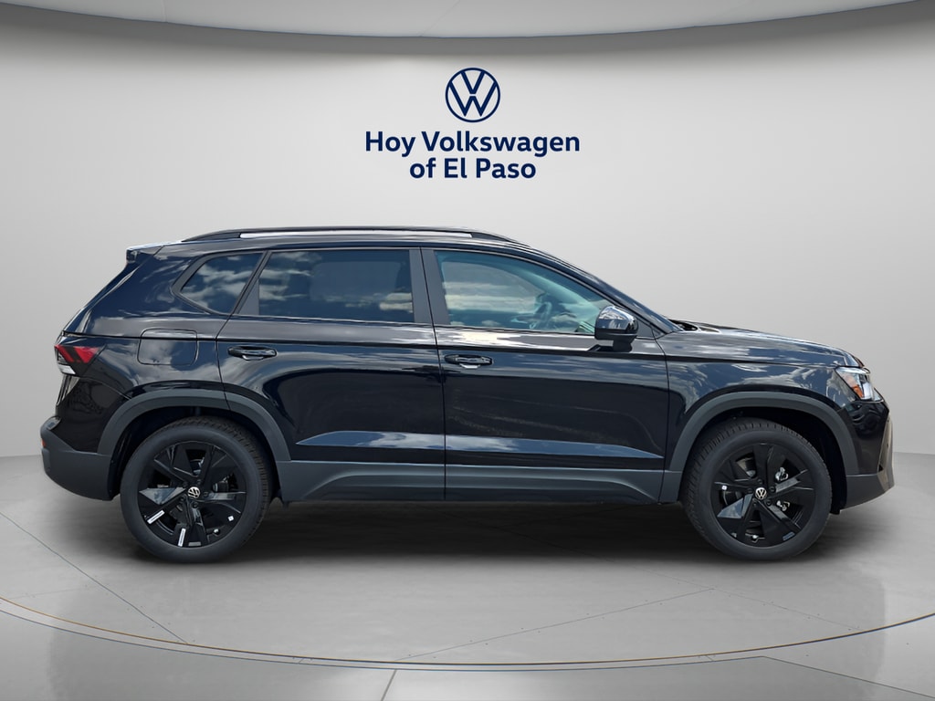 New 2026 Volkswagen Taos 1.5T SE Black SUV