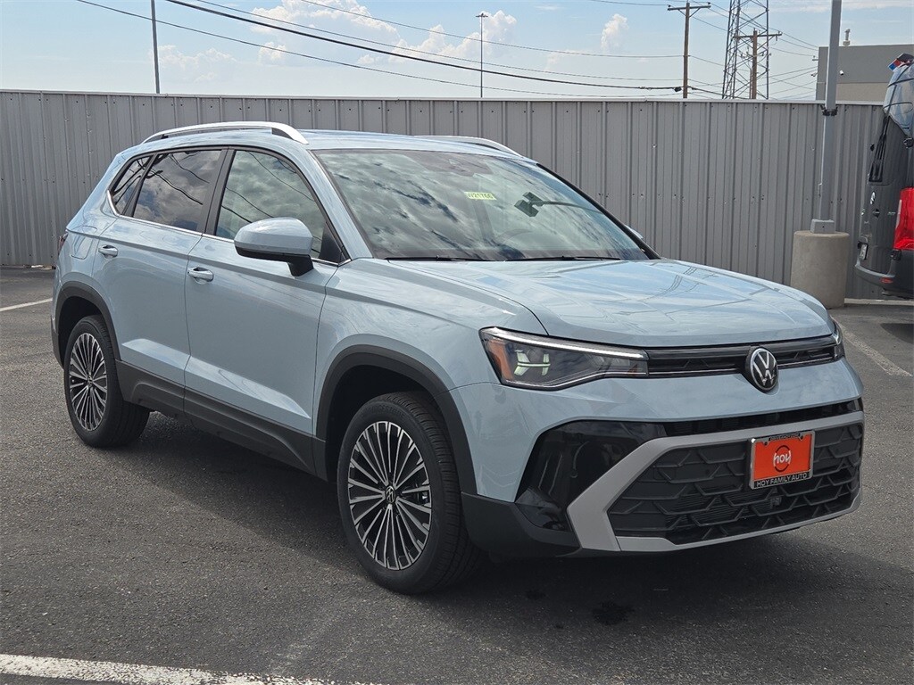 New 2025 Volkswagen Taos 1.5T SE SUV