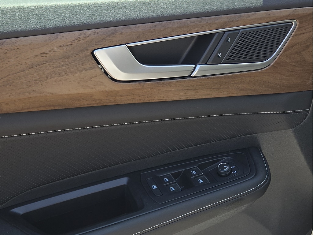 2026 Volkswagen Atlas SE - Photo 17