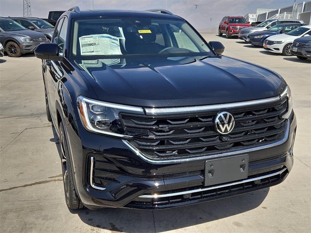 New 2025 Volkswagen Atlas 2.0T SEL Premium R-Line SUV
