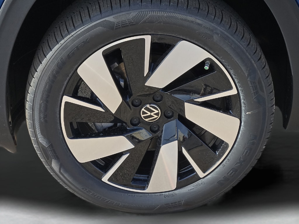 2026 Volkswagen Atlas Cross Sport SE w/Tech - Photo 8