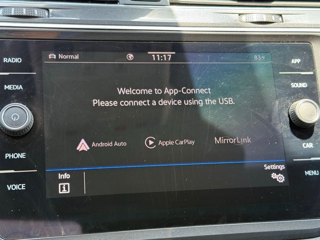 2023 Volkswagen Tiguan SE - Photo 17