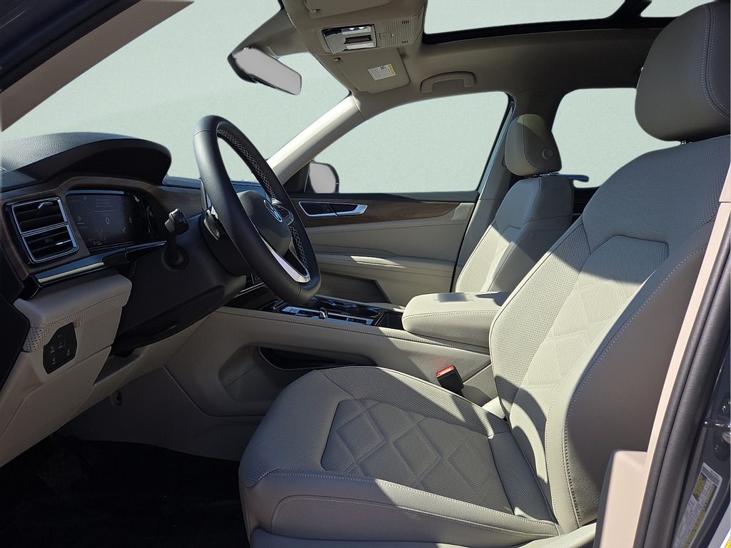 2026 Volkswagen Atlas SE w/Tech - Photo 16