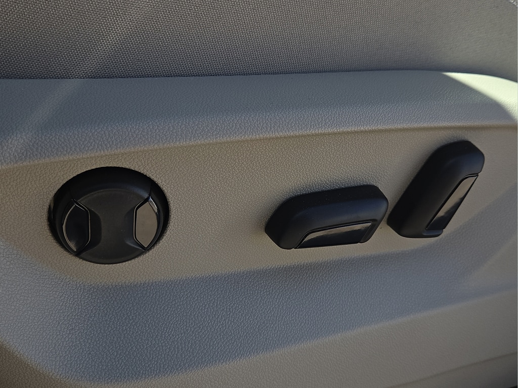 2026 Volkswagen Atlas SE w/Tech - Photo 18