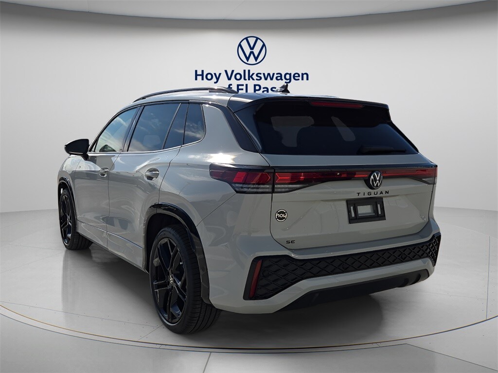 New 2026 Volkswagen Tiguan 2.0T SE R-Line Black SUV