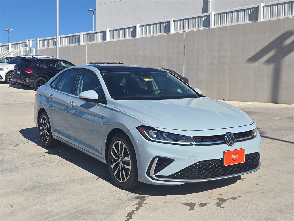 New 2025 Volkswagen Jetta 1.5T SE Sedan