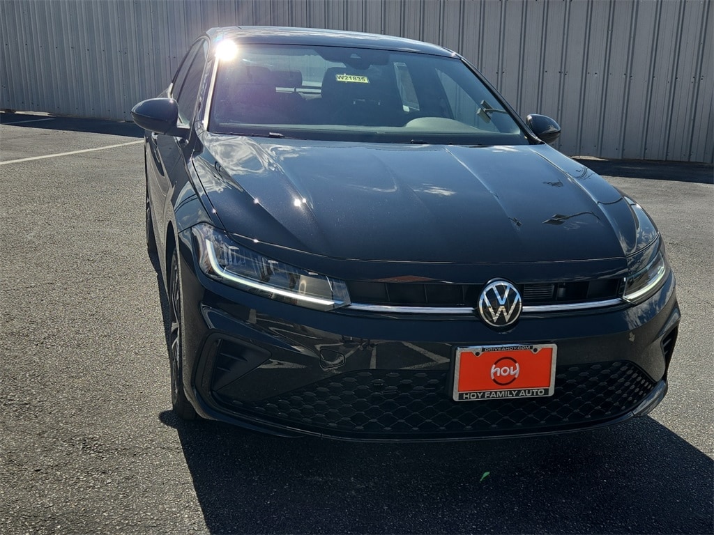 New 2025 Volkswagen Jetta 1.5T Sport Sedan