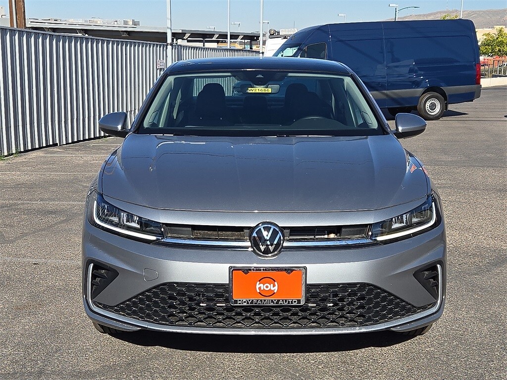 2025 Volkswagen Jetta 1.5T SE photo 3