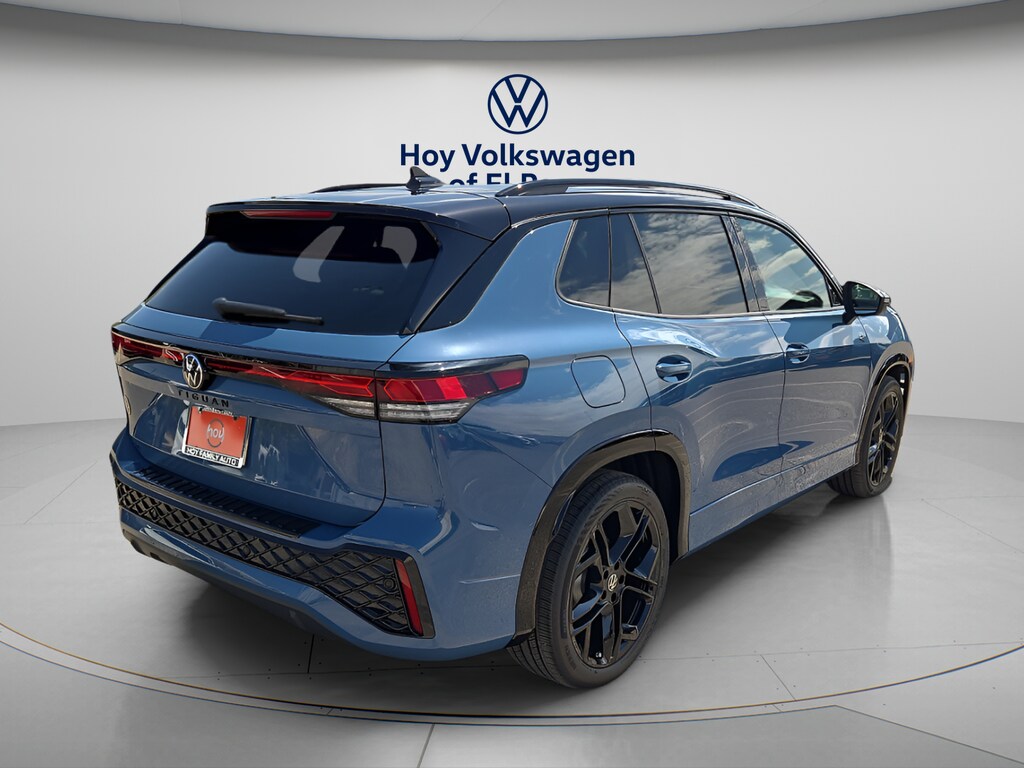 New 2026 Volkswagen Tiguan SE R-Line Black SUV