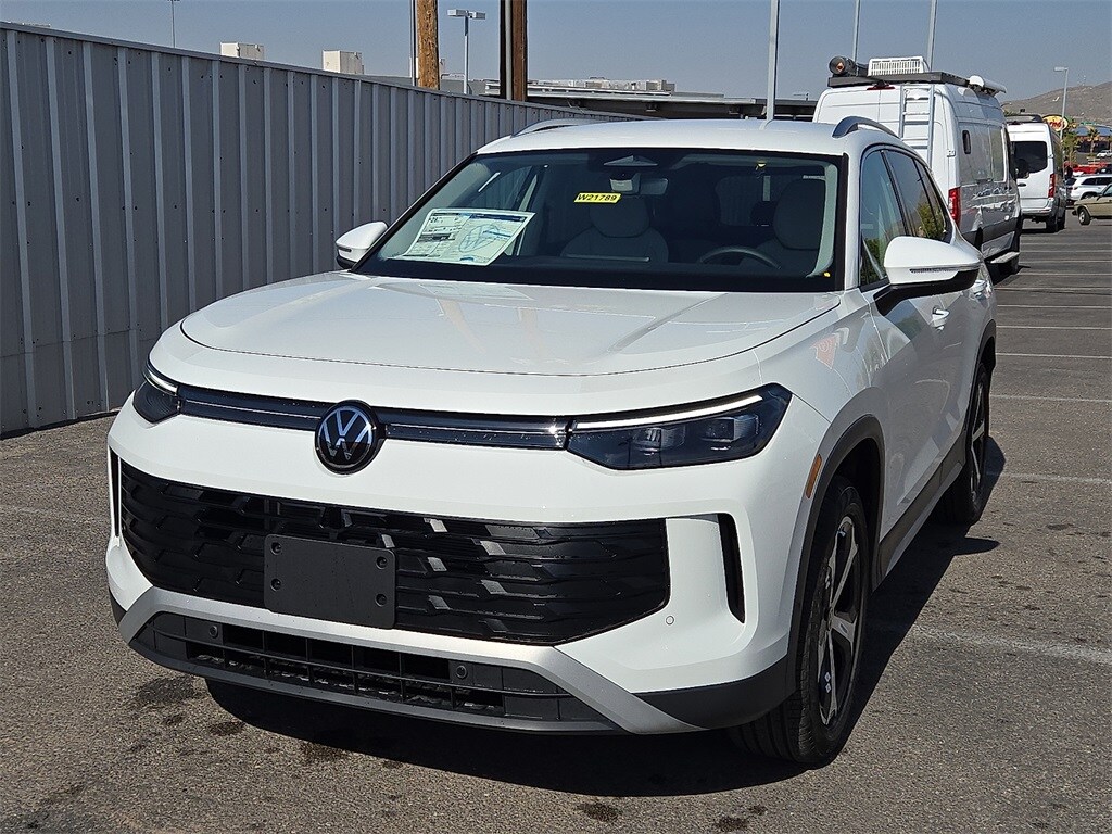 2025 Volkswagen Tiguan SE photo 4