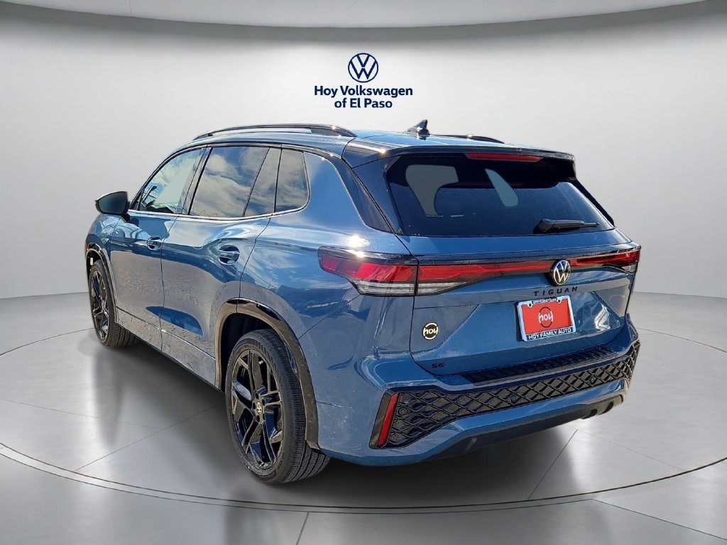 New 2026 Volkswagen Tiguan SE R-Line Black SUV