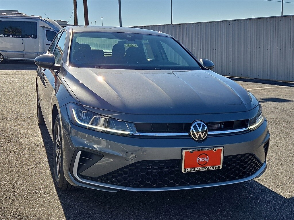 2025 Volkswagen Jetta 1.5T S photo 2